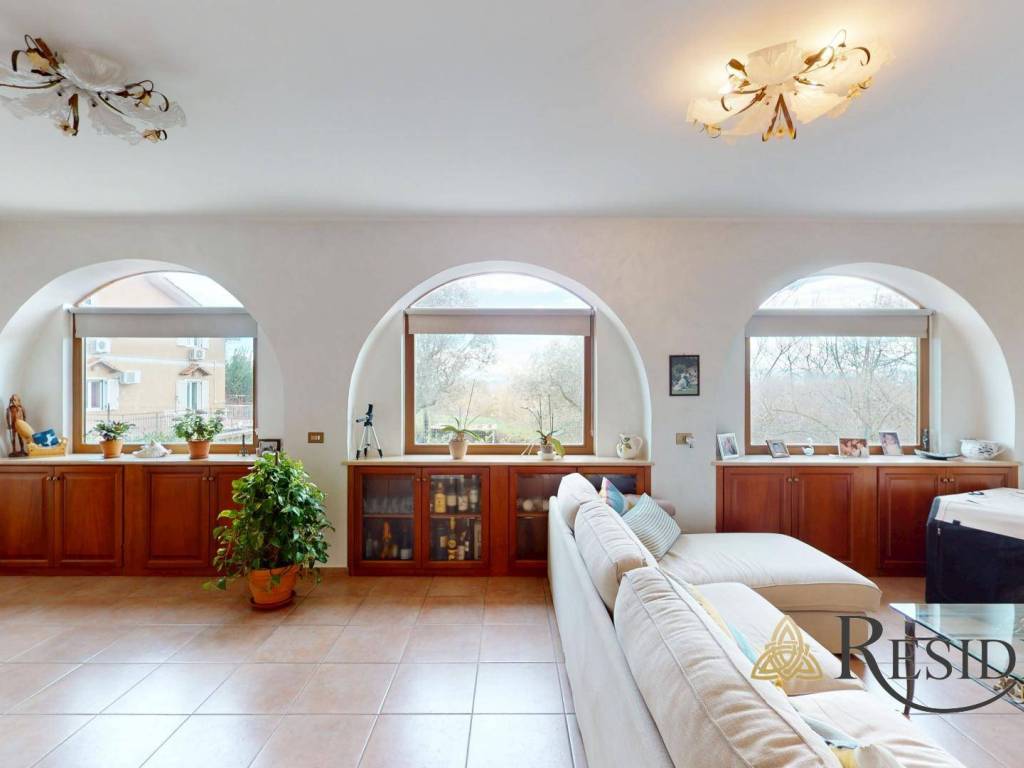 Villa a Ronciglione in Via Cassia Cimina - Foto 2