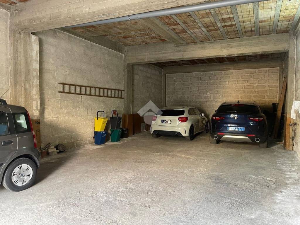Box / garage a Grottaglie in Via Campitelli, 77 - Foto 2