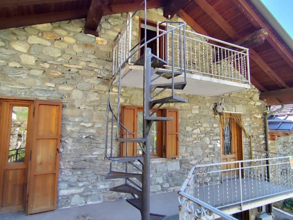 Casa indipendente a Arnad in Frazione Sisan, 15 - Foto 5