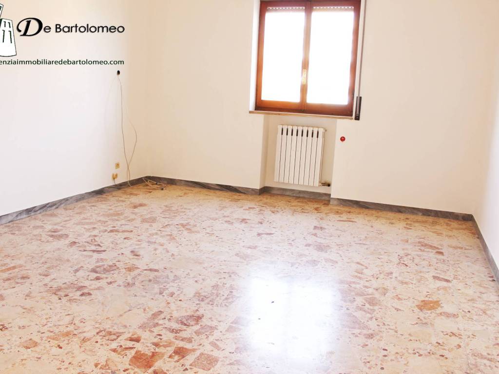Appartamento a Taranto in Via Umbria - Foto 4