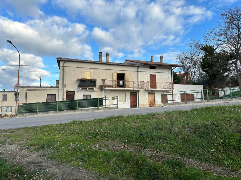 Casa indipendente a San valentino in abruzzo citeriore in Via San Cesidio - Foto 2