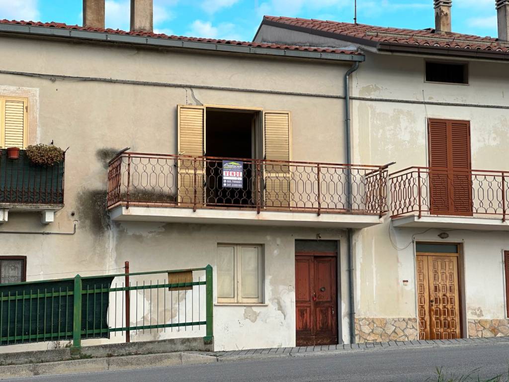 Casa indipendente a San valentino in abruzzo citeriore in Via San Cesidio - Foto 3