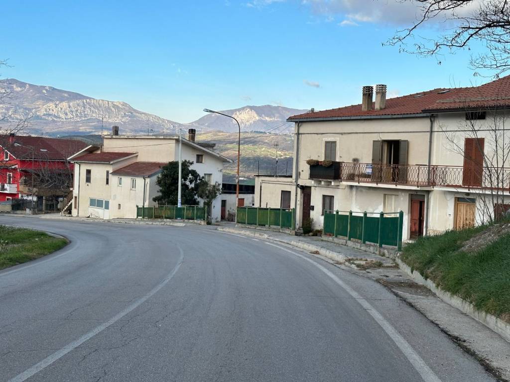 Casa indipendente a San valentino in abruzzo citeriore in Via San Cesidio - Foto 4