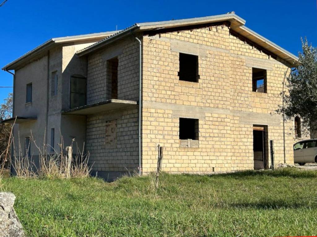 Casa indipendente a Caramanico terme in Fonte Natale - Foto 2