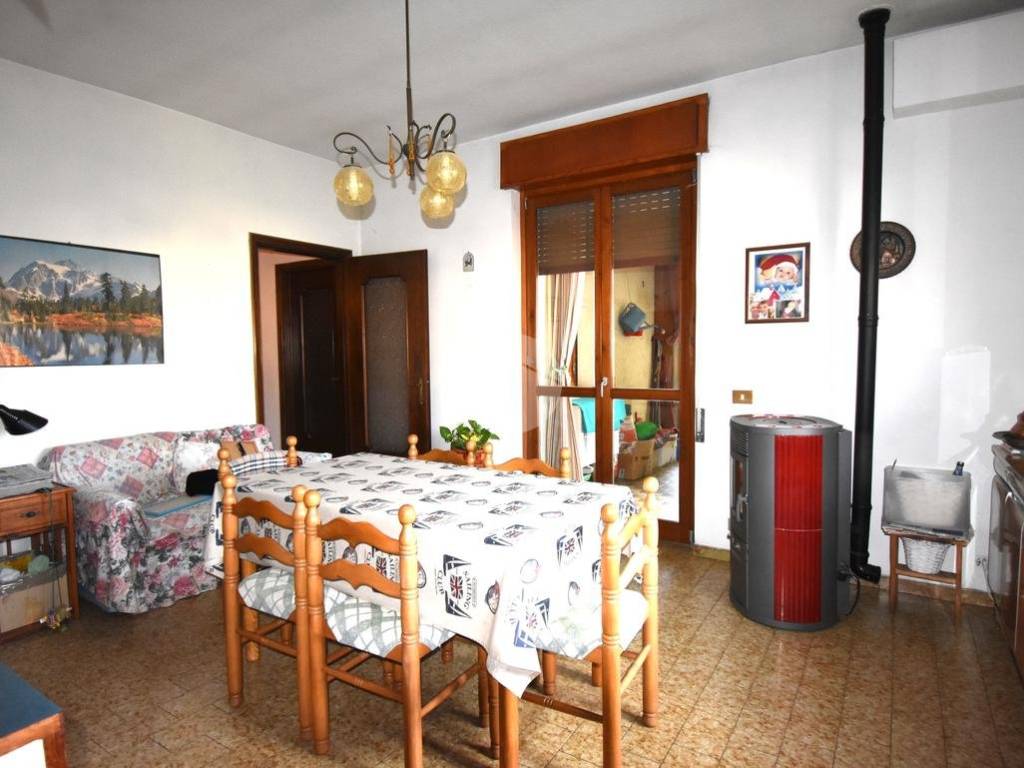 Villa a Castiglione delle stiviere in Via Verdi, 52 - Foto 3