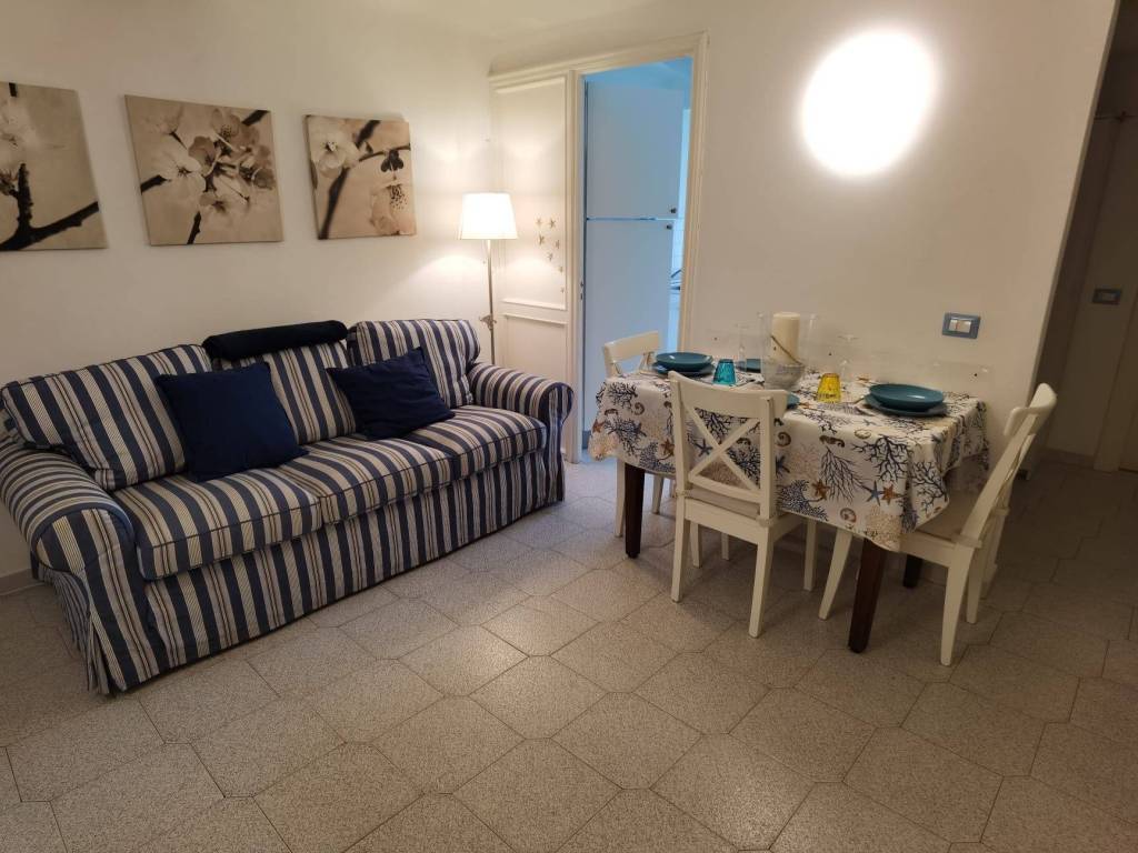 Appartamento a Varazze in Via Ciarli - Foto 2