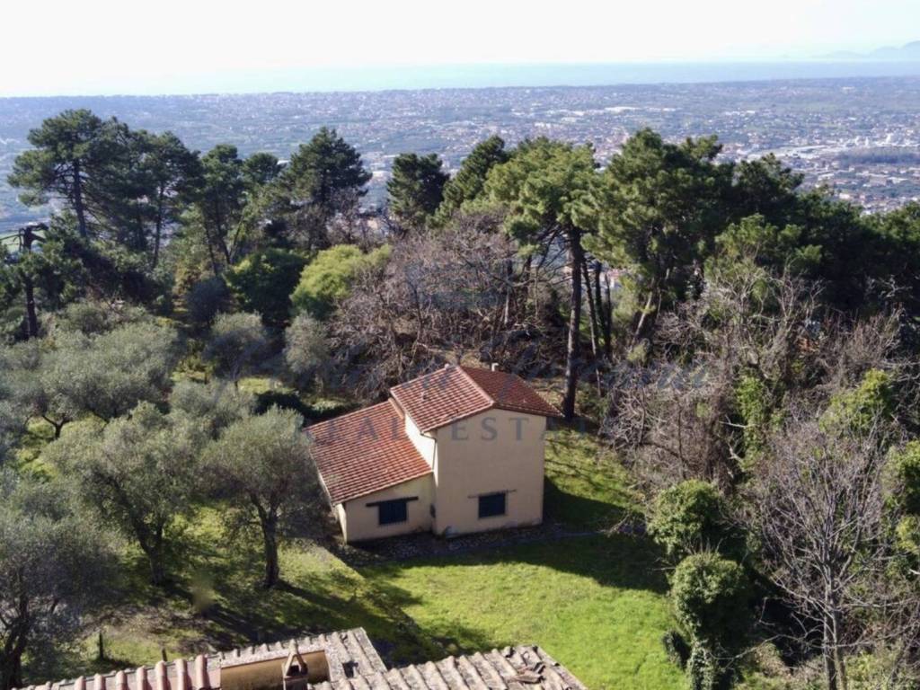 Rustico / casale a Pietrasanta in Via Capriglia, 97 - Foto 2