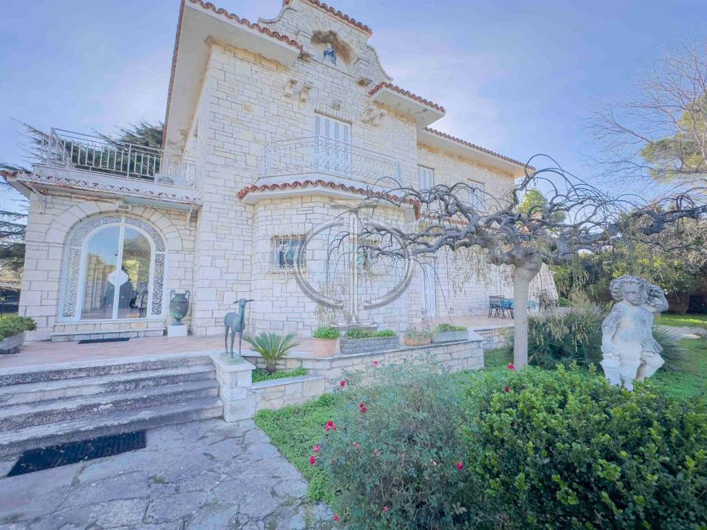 Villa a Bari in Via Napoli, 4 - Foto 2