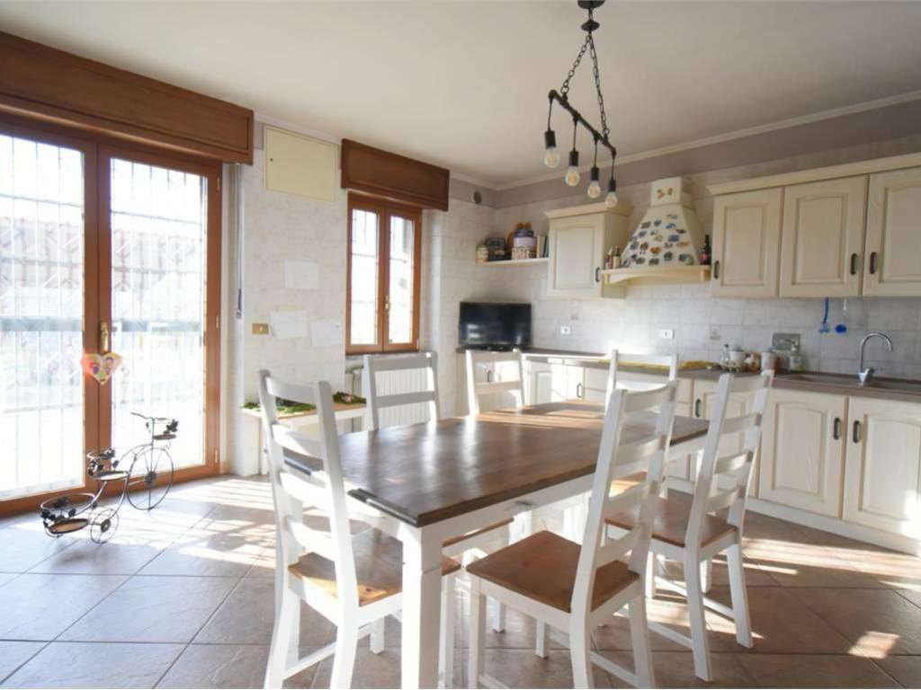 Casa indipendente a Montà in frazione Novi, 30 - Foto 3