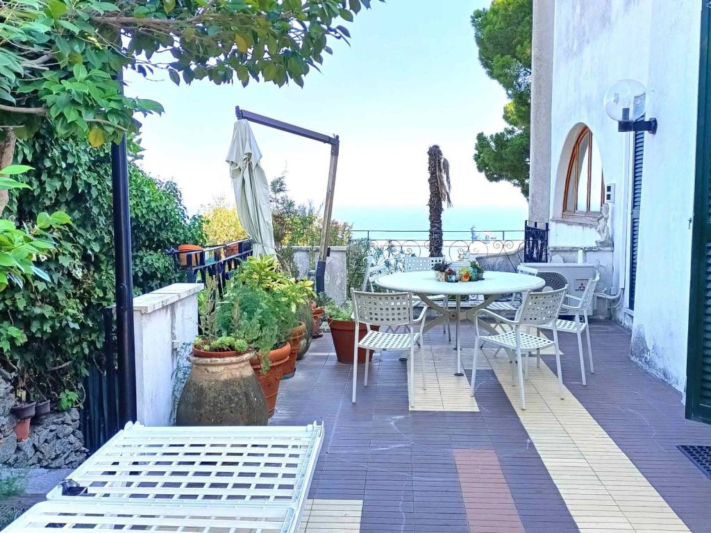 Villetta a schiera a Albissola marina in Via Privata delle Mimose - Foto 2