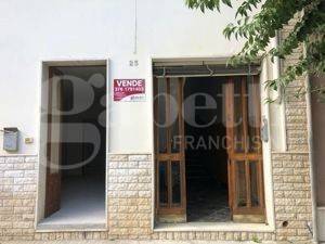 Casa indipendente a Salice salentino in Via Roma, 25 - Foto 2