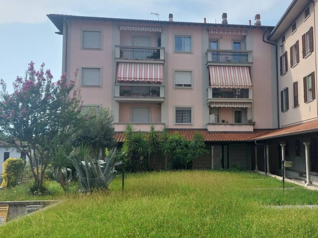 Appartamento a Calolziocorte in Piazza San Michele, 12 - Foto 2
