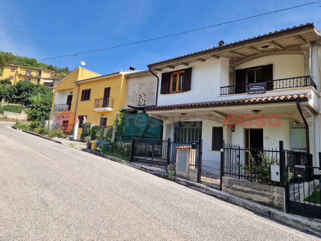 Casa indipendente a Scoppito in Via Comunale, 32 - Foto 2