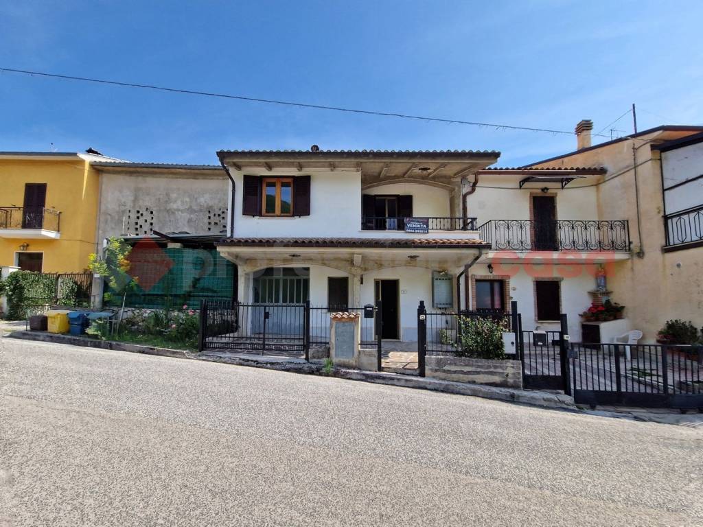 Casa indipendente a Scoppito in Via Comunale, 32 - Foto 3