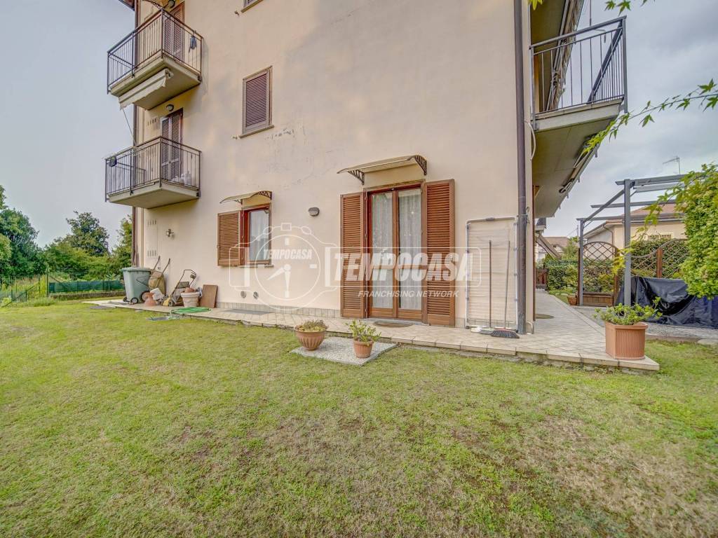 Appartamento a Castelletto sopra ticino in Via Repubblica - Foto 2