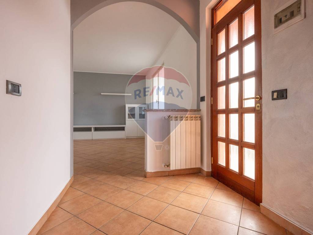 Appartamento a Besozzo in Via Italia - Foto 3
