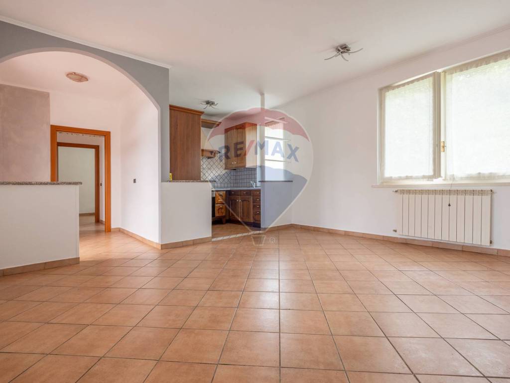 Appartamento a Besozzo in Via Italia - Foto 4