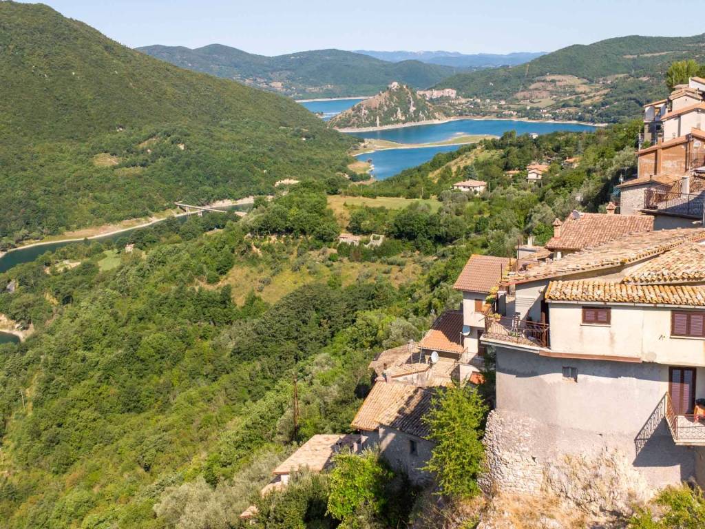 Casa indipendente a Ascrea in Via Regina Margherita - Foto 4
