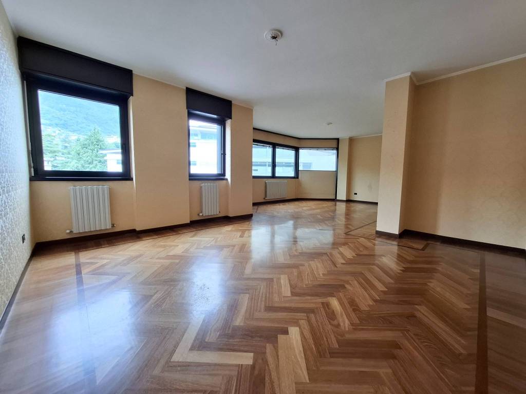 Appartamento a Sondrio in Largo Alberto Pedrini - Foto 4