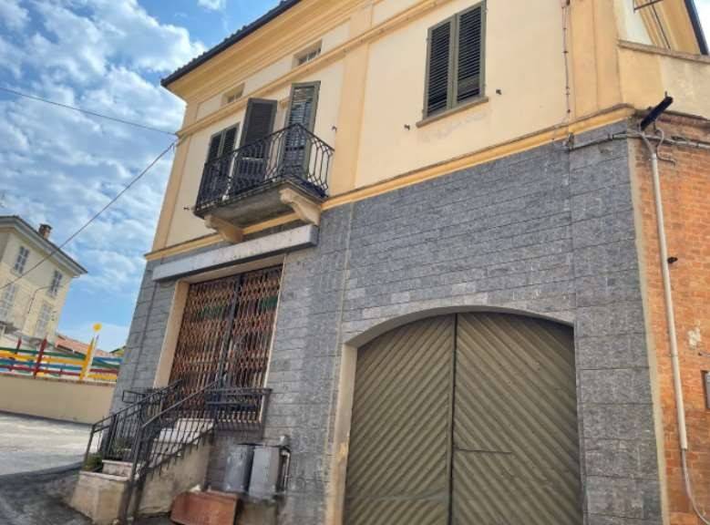 Immobile a Castelnuovo calcea in Piazza Castello - Foto 2
