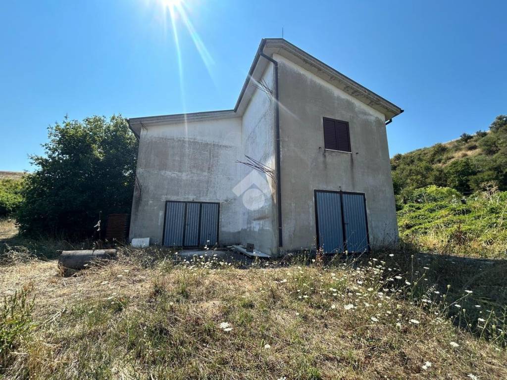 Casa indipendente a Potenza in Contrada Cugno delle Brecce - Foto 3