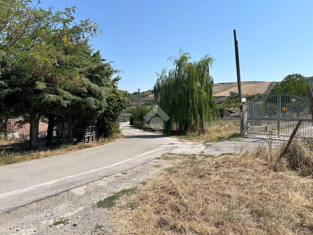 Casa indipendente a Potenza in Contrada Cugno delle Brecce - Foto 4