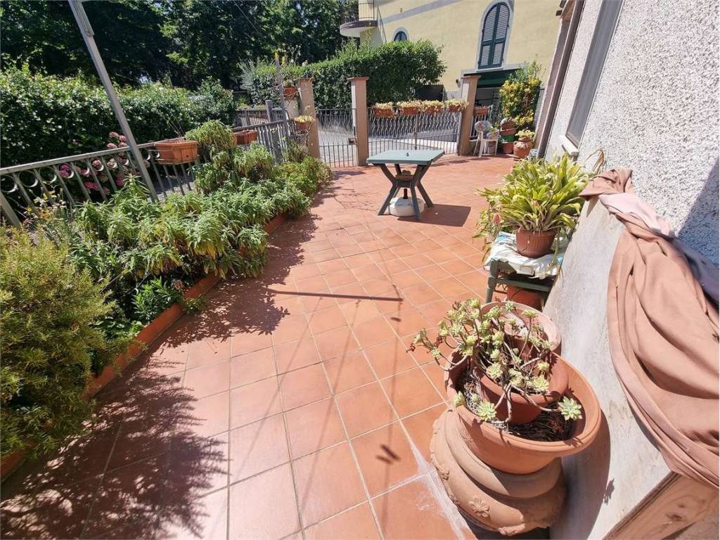 Villetta a schiera a Sarzana in VIA Dante alighieri , 15 - Foto 4