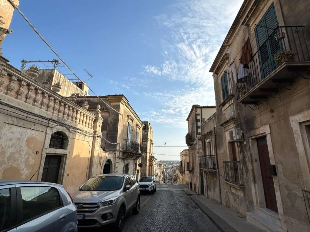 Appartamento a Noto in Via Antonio Sofia - Foto 2