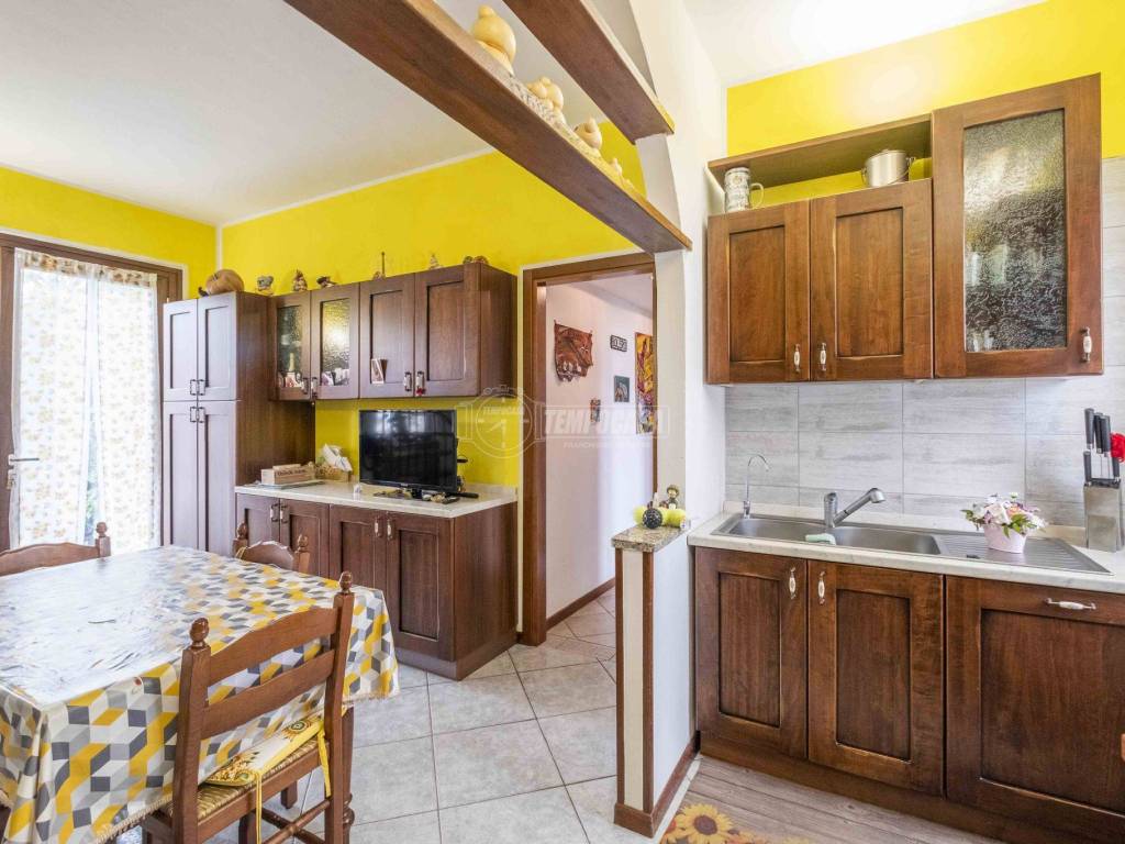 Appartamento a Romentino in Via Cesare Battisti - Foto 3