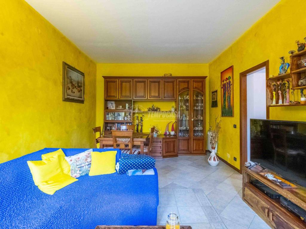 Appartamento a Romentino in Via Cesare Battisti - Foto 5