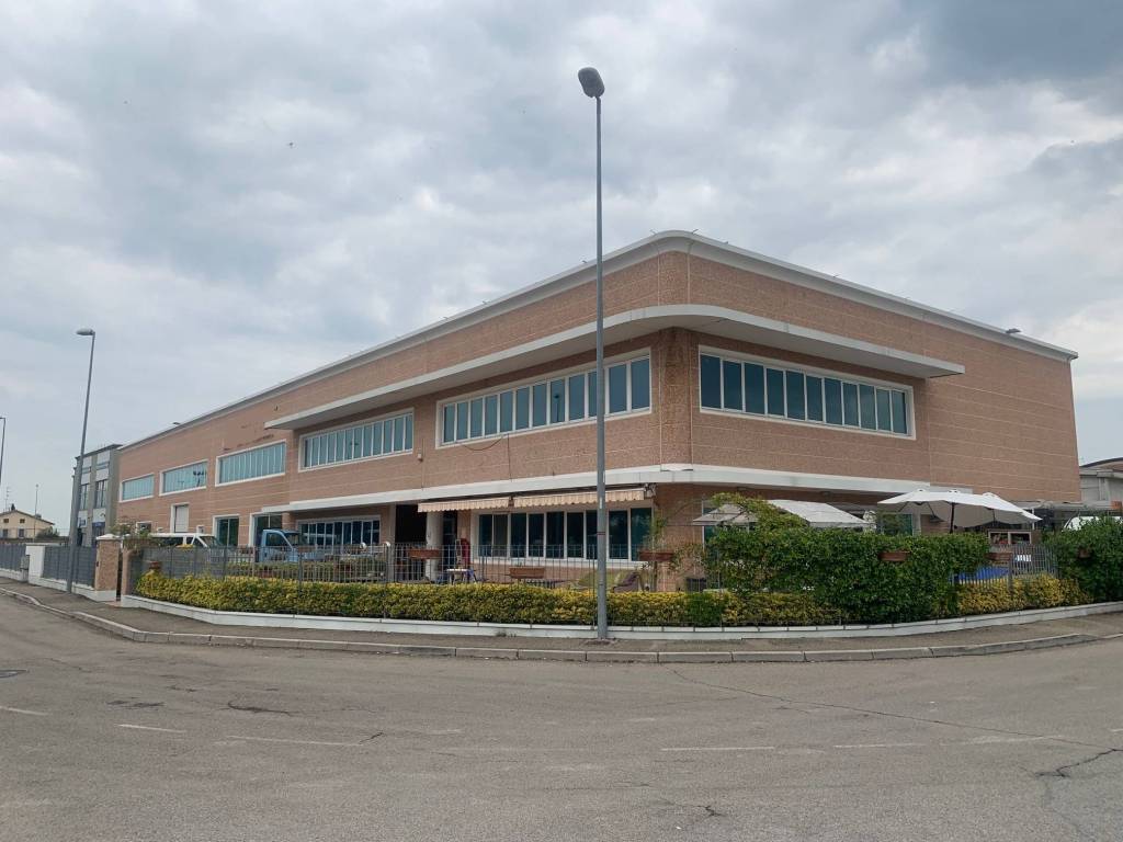Immobile a Sant'ilario d'enza in Via Emilia - Foto 2