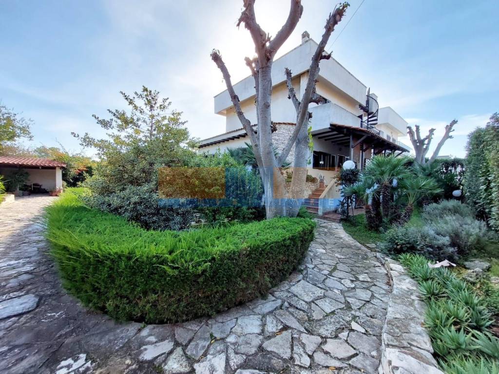 Villa a Bari in Via Giovanni Garofalo, 11 - Foto 2