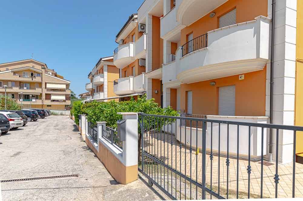 Appartamento a Tortoreto in Via Muracche Seconda, 28 - Foto 2