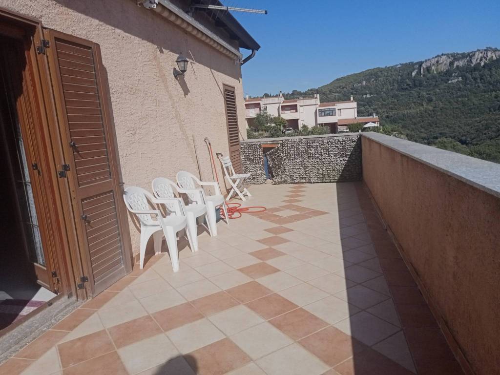 Appartamento a Laconi in Via Cuccuru De Monte - Foto 5