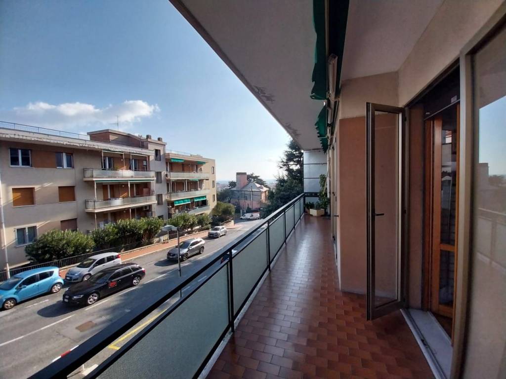 Appartamento a Savona in Via Fontanassa - Foto 2