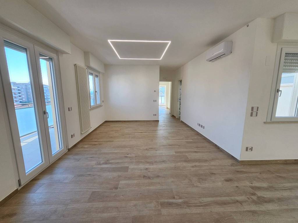 Attico / mansarda a Porto recanati in Viale Europa, 34 - Foto 3