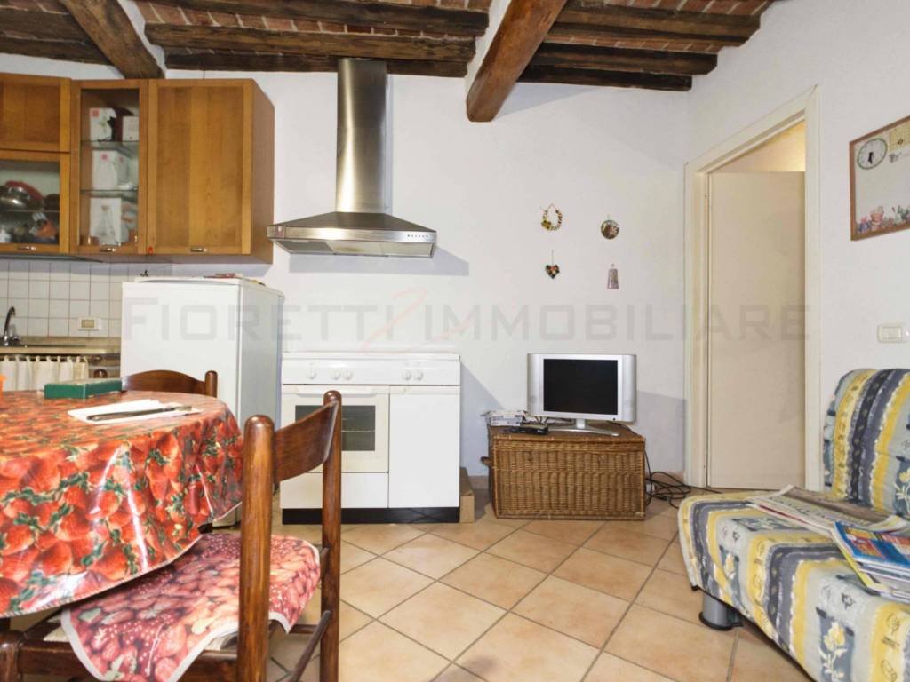 Appartamento a Campiglia marittima in Piazza del Mercato - Foto 2