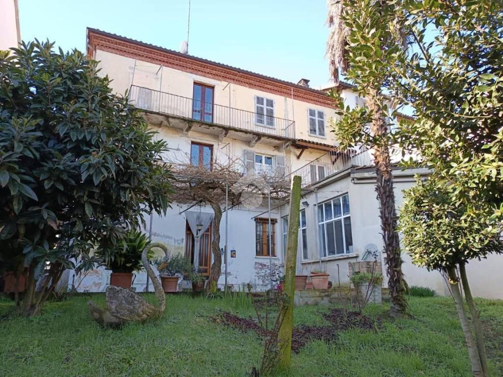 Casa indipendente a Costigliole d'asti in Viale Bianco Corrado, 7 - Foto 3
