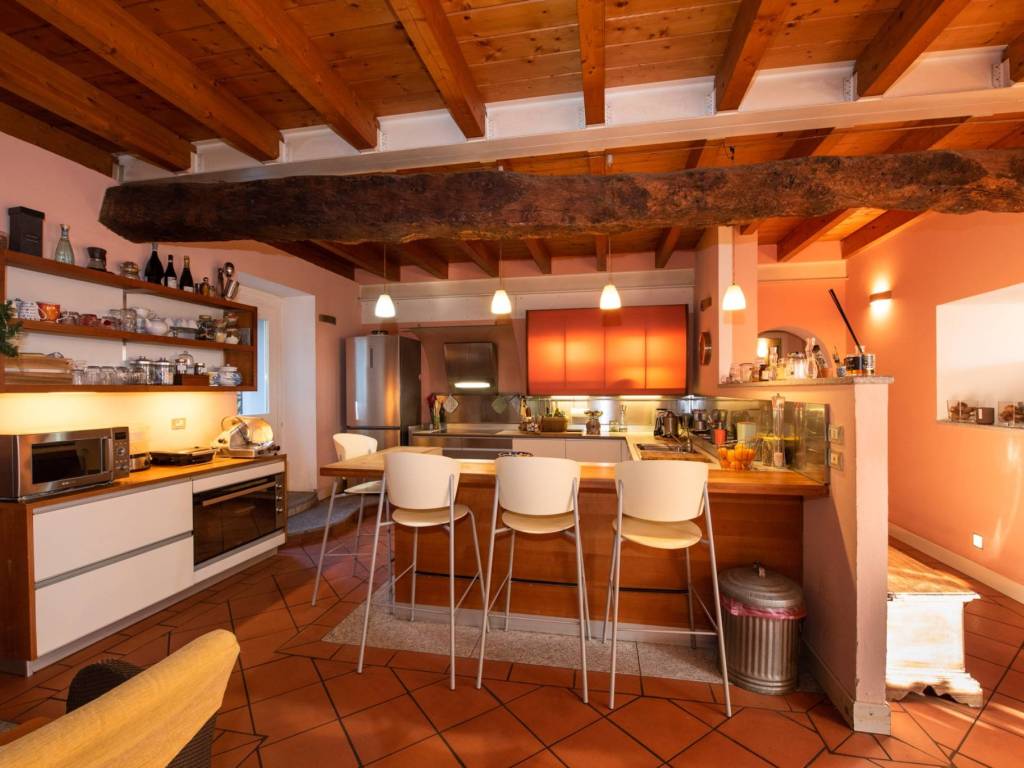 Villa a Varese in Via Pier Fortunato Calvi, 15 - Foto 2