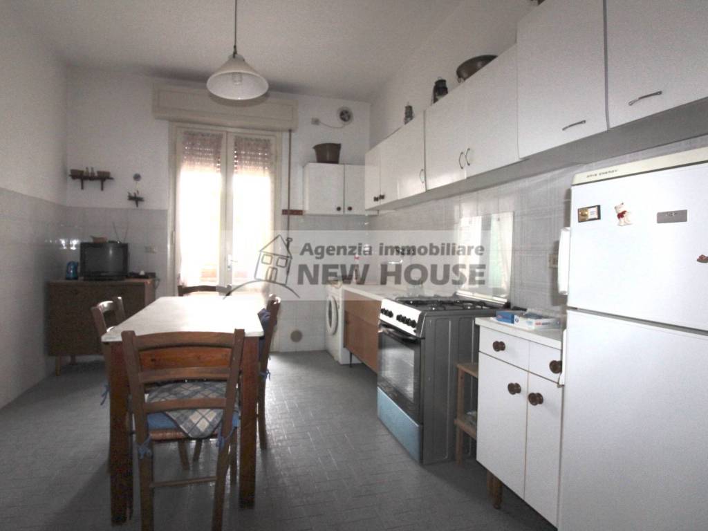 Appartamento a San giuliano terme in Via Giacomo Matteotti - Foto 5
