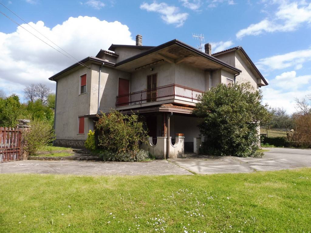 Villa a Ceccano in Via Cirello - Foto 3