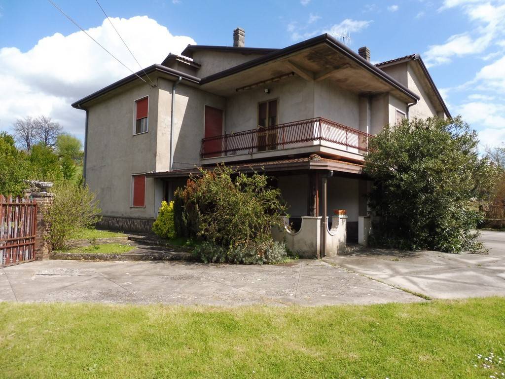 Villa a Ceccano in Via Cirello - Foto 4