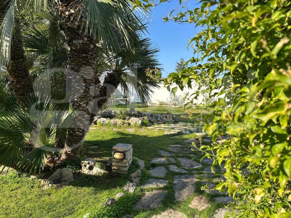 Villa a Bisceglie in Via Luigi di Molfetta, 233 - Foto 5