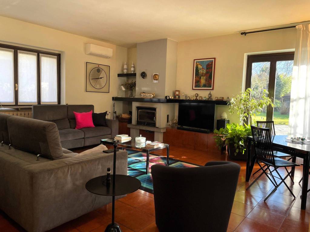 Villa a Gravellona toce in Via Pietro Pedolazzi - Foto 4