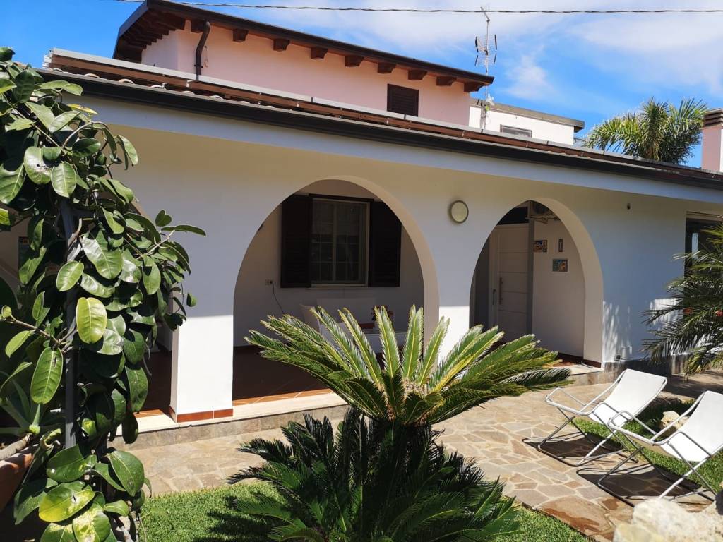 Villa a Cinisi in Via Piersanti Mattarella, 19 - Foto 3