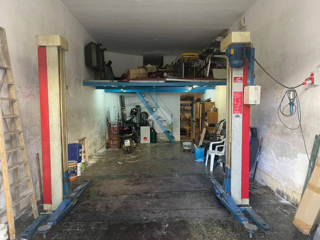 Box / garage a Brindisi in Via Arione, 53 - Foto 3