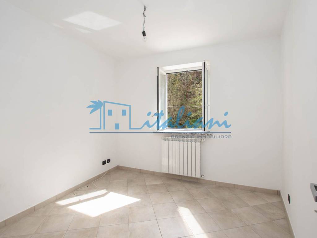 Appartamento a Varazze in Via Emilio Vecchia - Foto 5