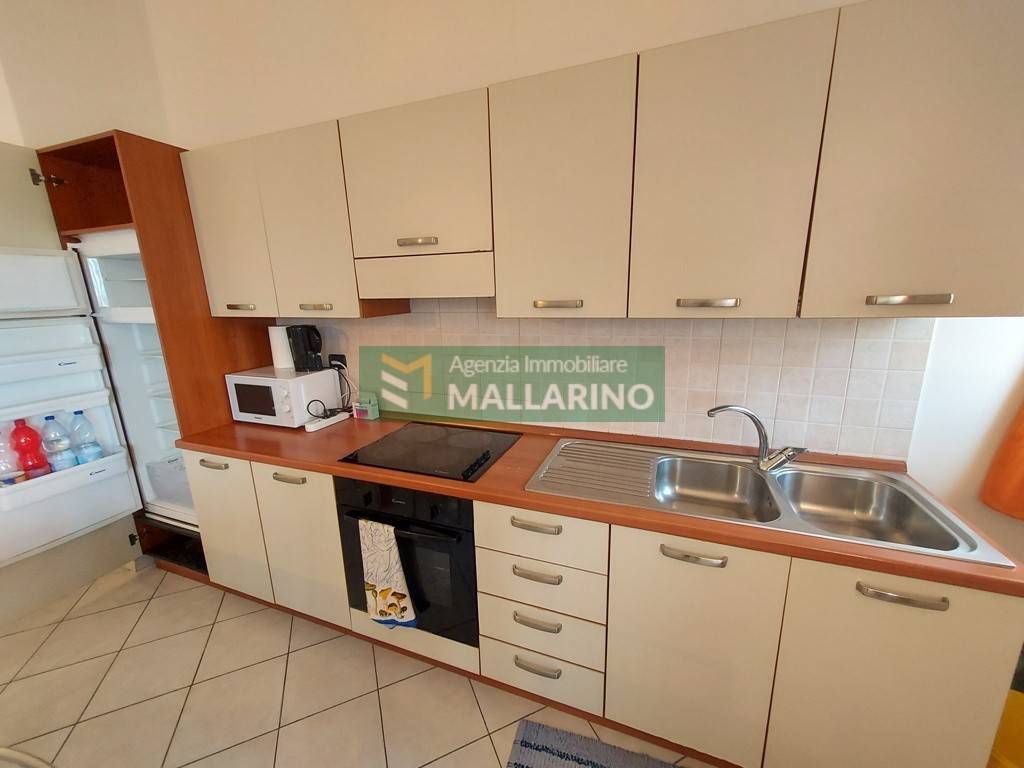 Appartamento a Finale ligure in Corso Europa, 87 - Foto 3