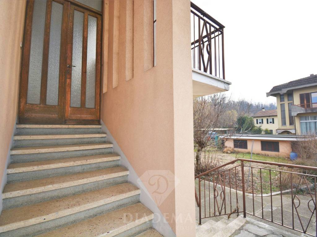 Villa a Castronno in Via Lombardia, 48 - Foto 3
