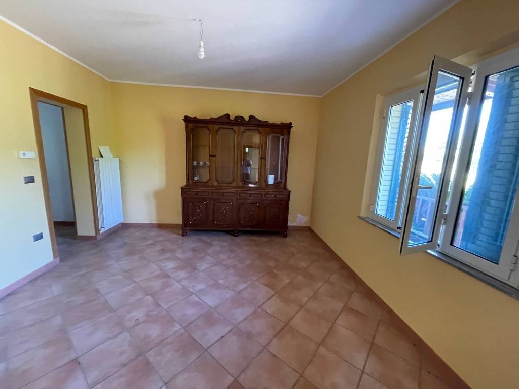Appartamento a Alanno in Via Coccialonga, 15 - Foto 4